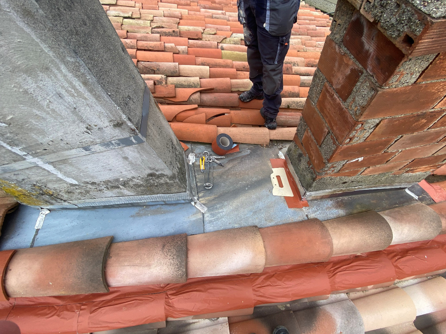 Etanchéité souche de cheminée à Toulouse| Etanchéité souche de cheminée à Toulouse