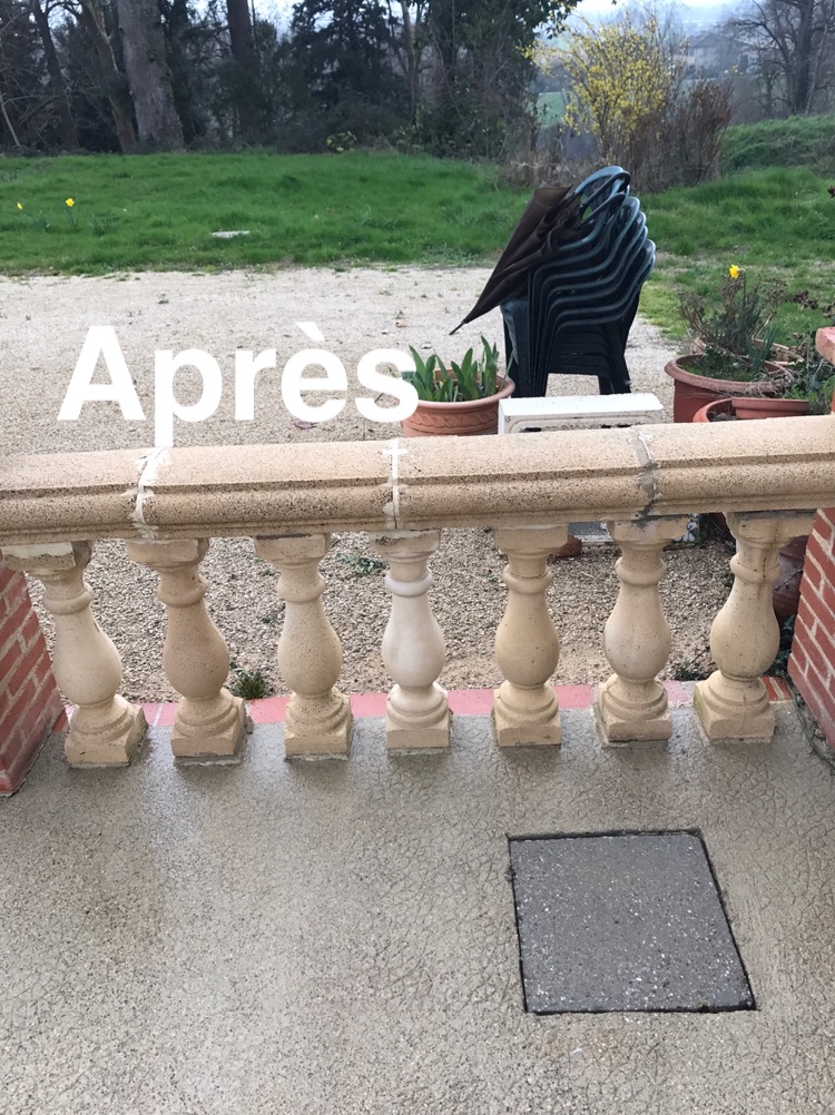 Mur après nettoyage| Mur avant nettoyage| renovation de mur fronton pendant.jpg