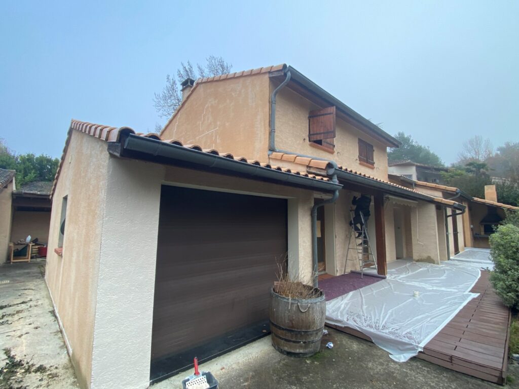 Ravalement de façade et nettoyage de toiture à Bruguières